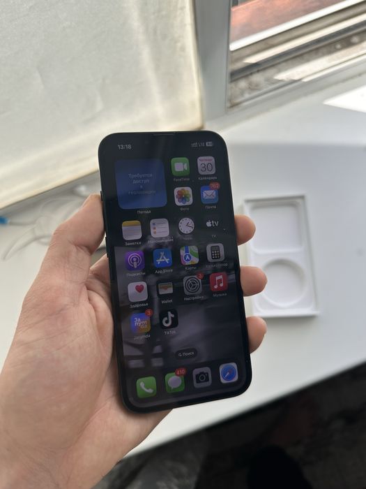 Продам Айфон 13 128 gb
