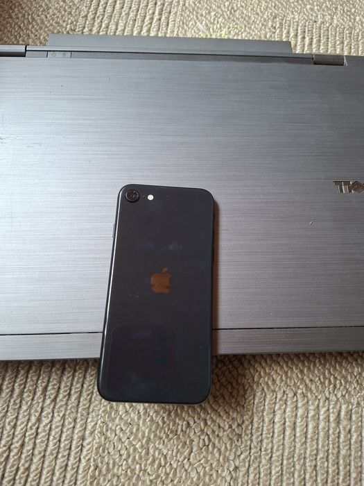 Iphone SE 64gb..