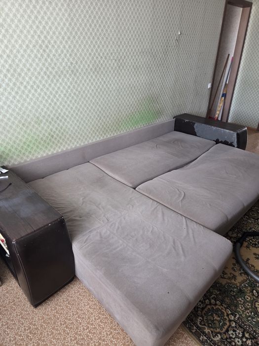 Отдам бесплатно диван