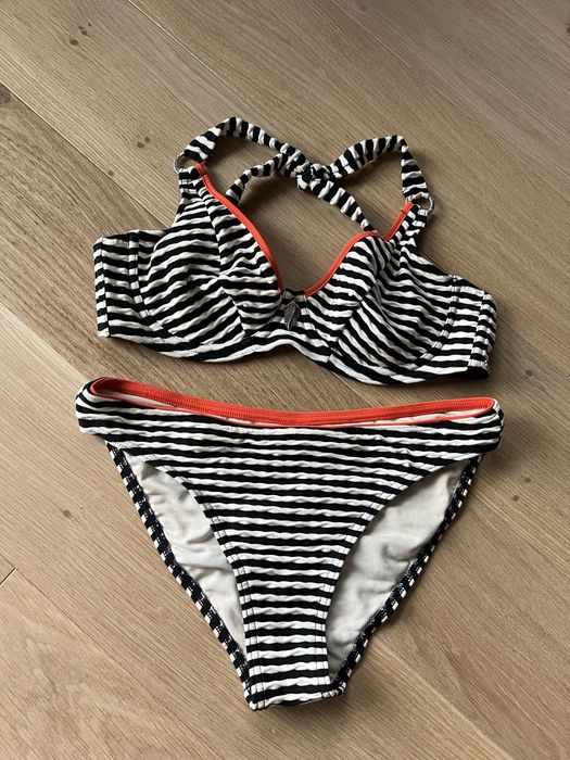 Costum de baie Triumph
