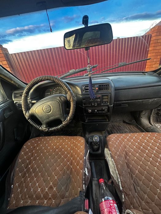 Продам машину Опел вектра