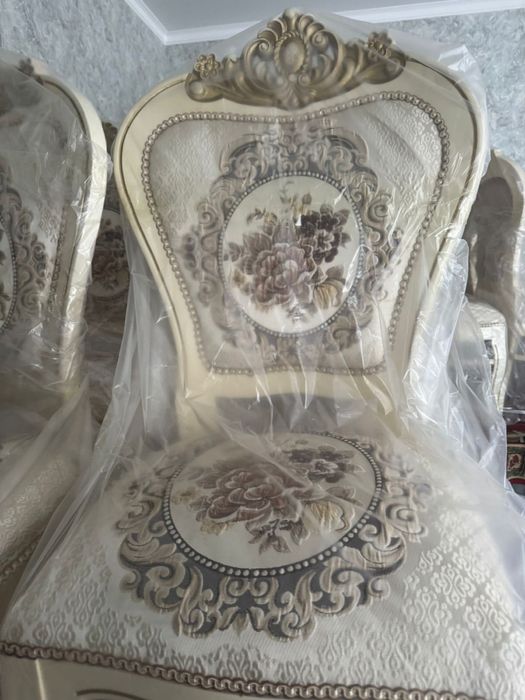 Продам стулья, отличного качества, почти новые! Мягкие, удобные