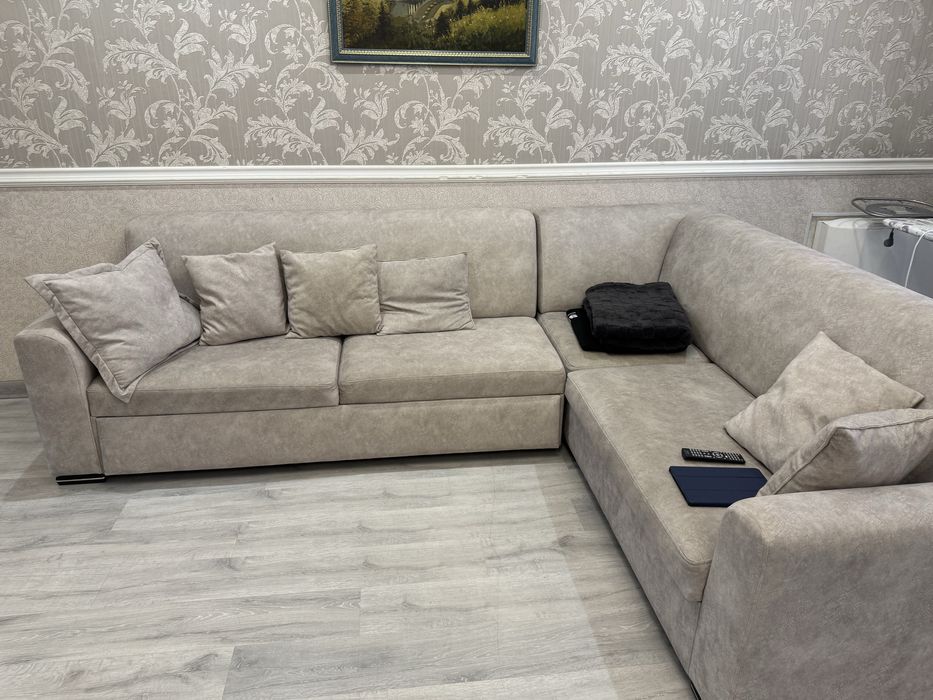 Угловой диван в отличном состоянии