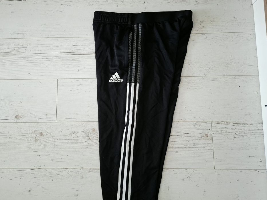 Adidas-Ориг. Долнище Ново!