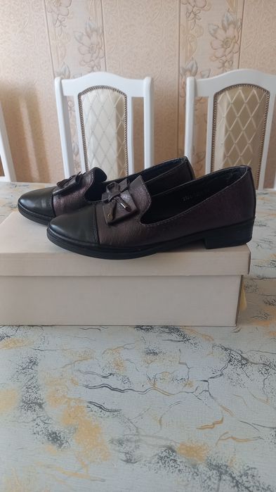 Продам туфли на девочку