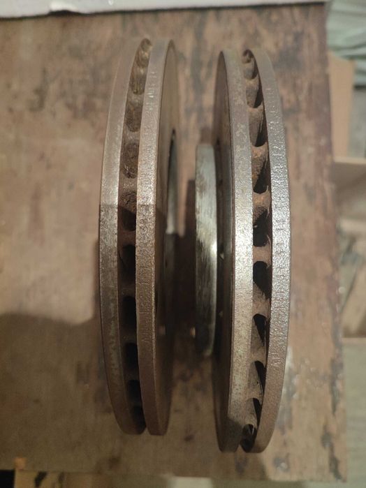 Предни ДИСКОВЕ ШКОДА РАПИД 2018 256см