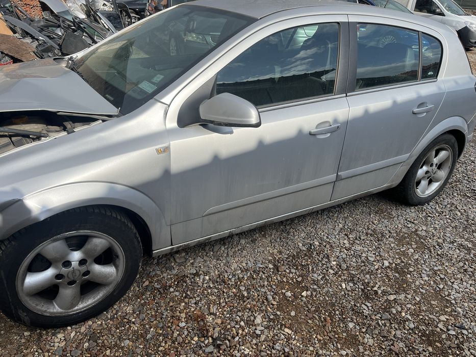 Opel Astra H 1.6i 16V на части