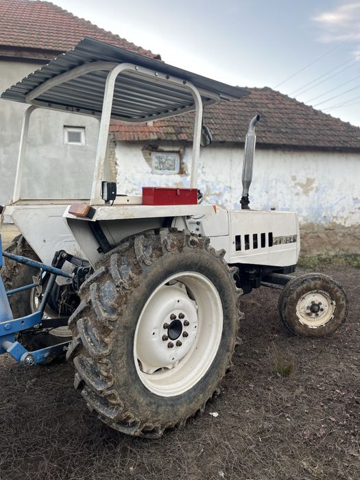 Vand tractor Lambourghini R654