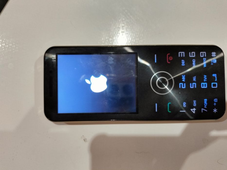 Продам телефон maxvi i14