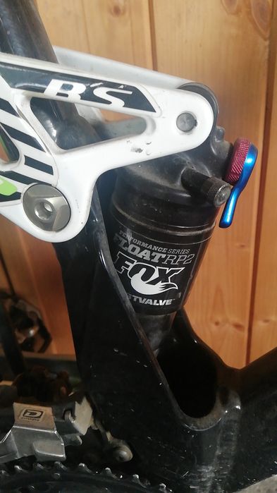 Велосипед Планински Shockblaze