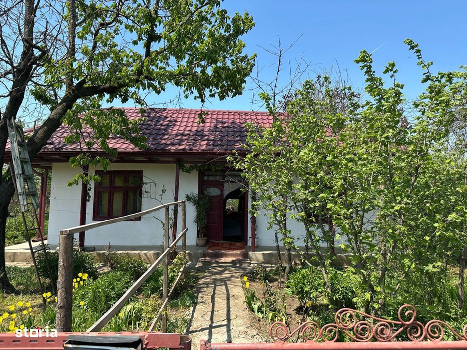 Casă de vânzare