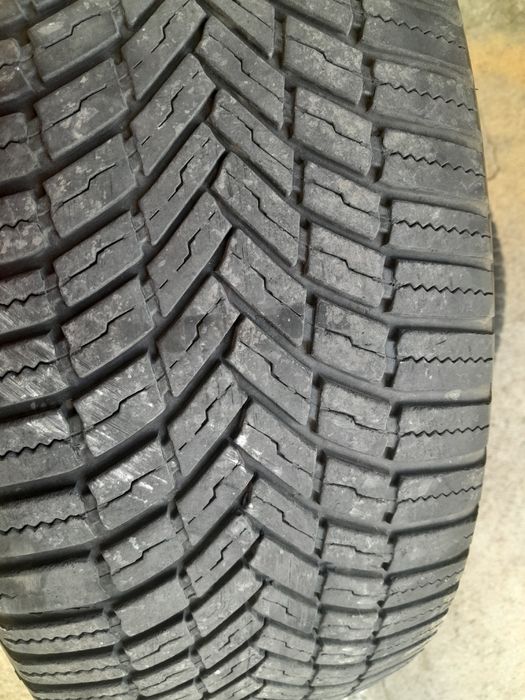 225 60 17 Bridgestone всесезонни дот 22г