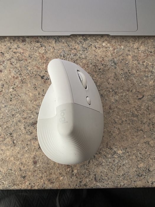 Mouse Logitech Lift vertical ergonomic offwhite