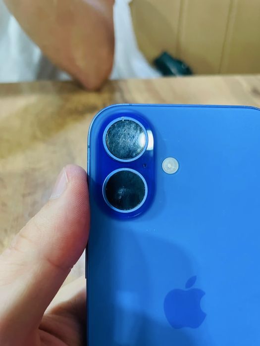 iPhone 16 Синий | 89% |