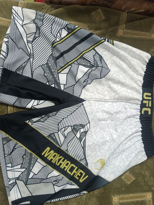 Продам шорты Махачев Срочно!