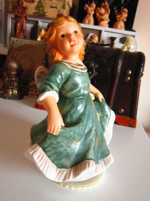 cadou rar Goebel Hummel Inger muzical "White Christmast"