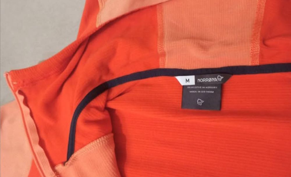 Norrona Ново с етикет! Полар и къси панталони яке