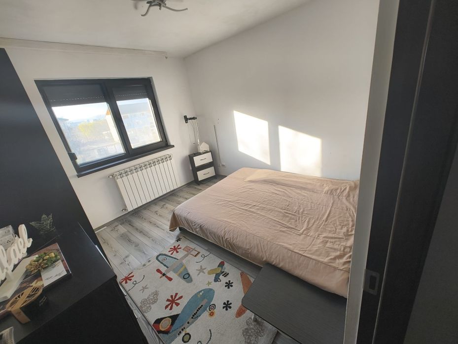 Apartament 3 camere Sud renovat etaj 4/4