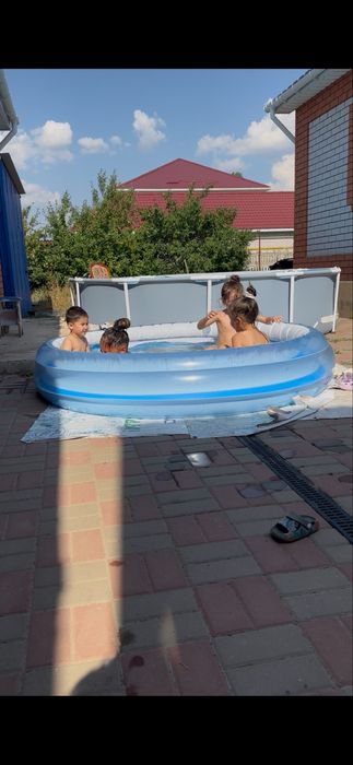 Продам два бассейна с насосом с фильтрами.