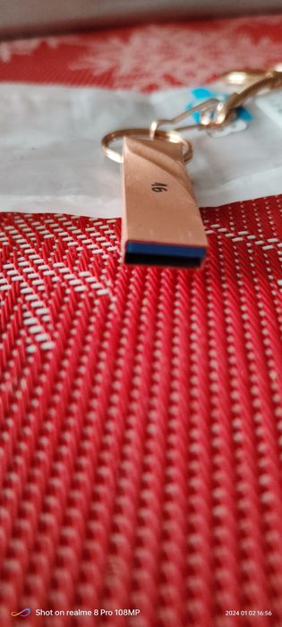 Флшка 16 гигабайта