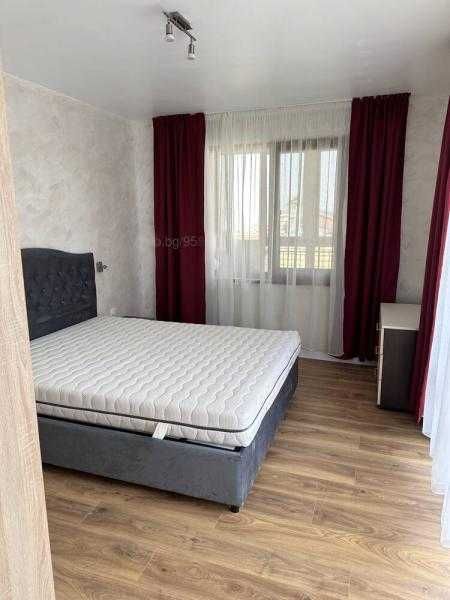 Дава се под наем Двустаен апартамент в Бургас, Възраждане - 75 кв.м за 561 € - Снимка #3