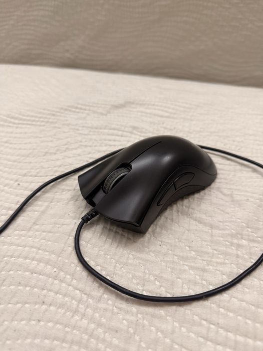 Vand mouse Razer DeathAdder Essential