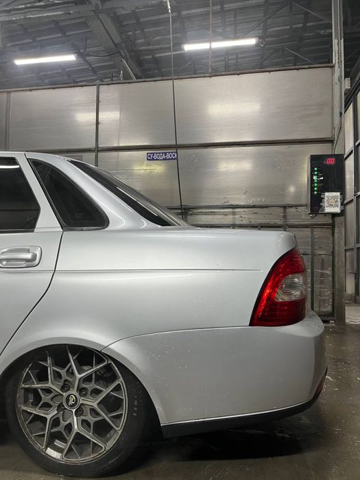 Продам диск на ваз или приору r16