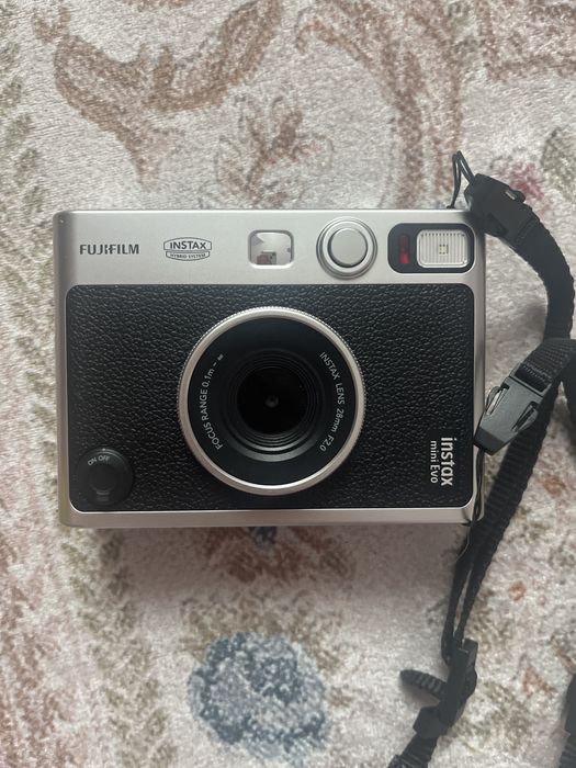Camera Fujifilm instax mini Evo