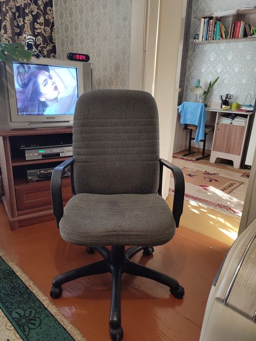 Компьютерное кресло
