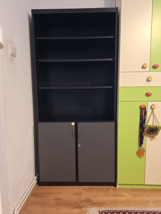 Bibliotecă pentru cărți