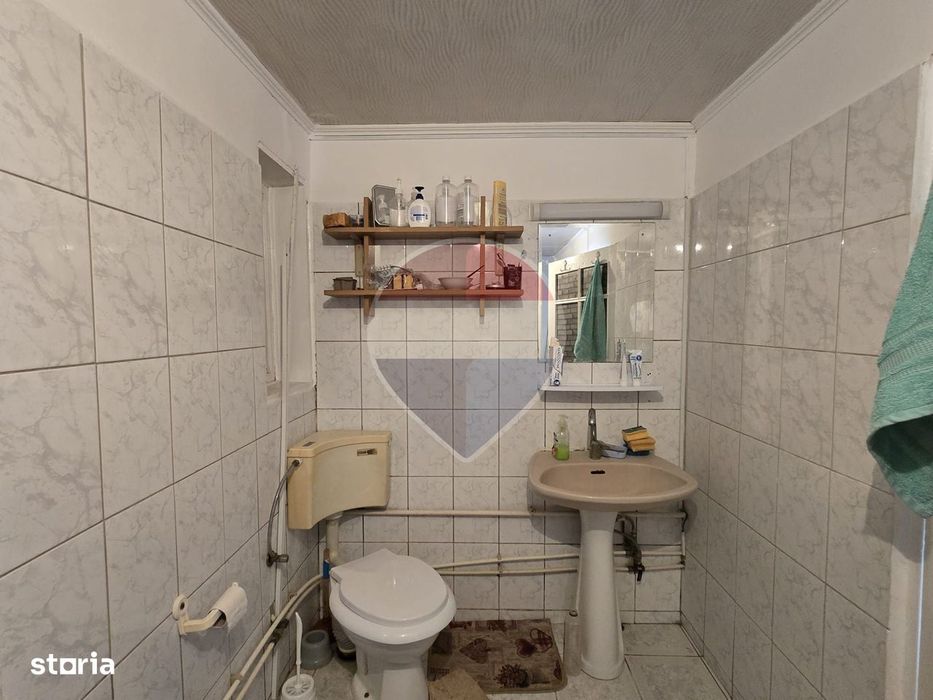 Casă / Vilă cu 4 camere de vânzare în zona Prelungirea Ferentari