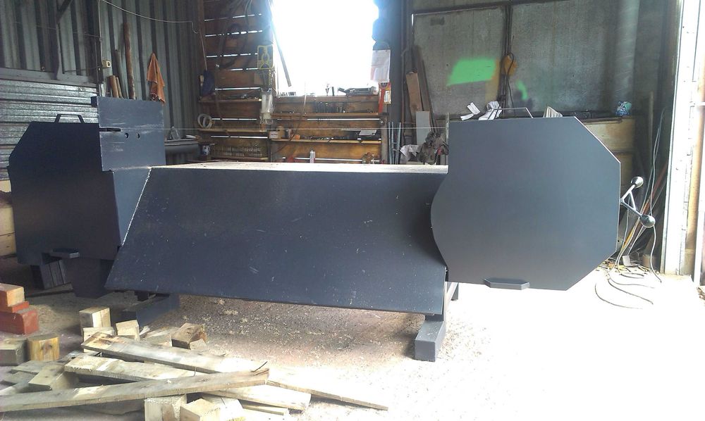 Продавам машина за разглобяване на дървени палета