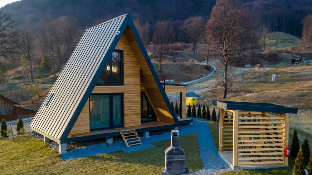 Foisoare, Terase, Cabane stil A-Frame si Case din structura de lemn