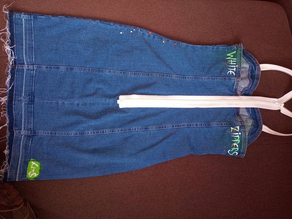 Уникална ръчно рисувана рокля