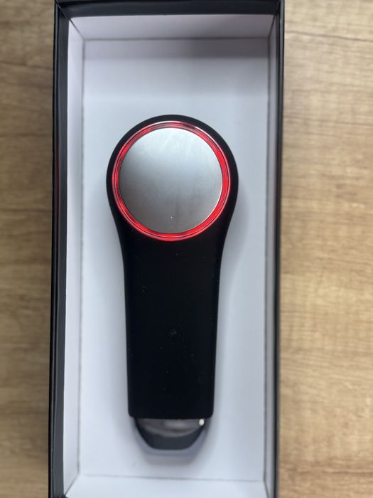 Hot and Cold Cleansing Brush