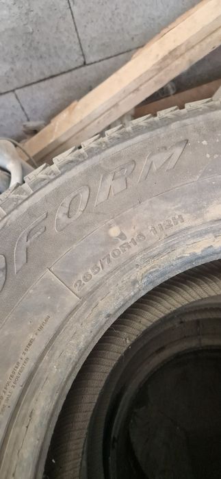 Продам резину на земон поидет