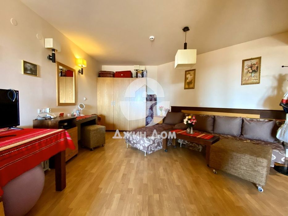 Просторен едностаен апартамент в к-с „Чаирите“, с. Кошарица