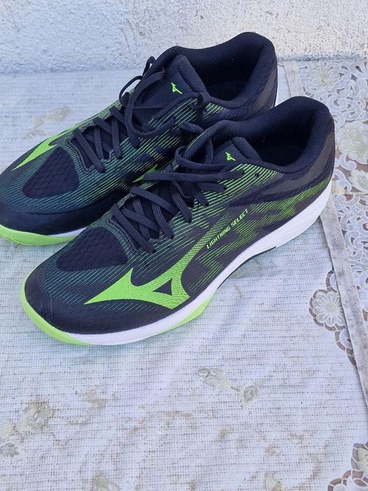 Обувки Mizuno 43 номер
