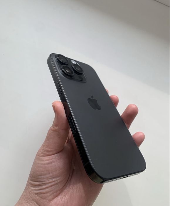 Продам айфон 16 про (iphone 16 pro) 256 гб