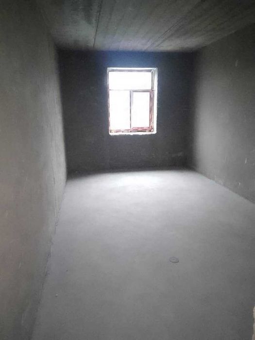 Урганч шахар. Водникда 2 хонали квартира сотилади.