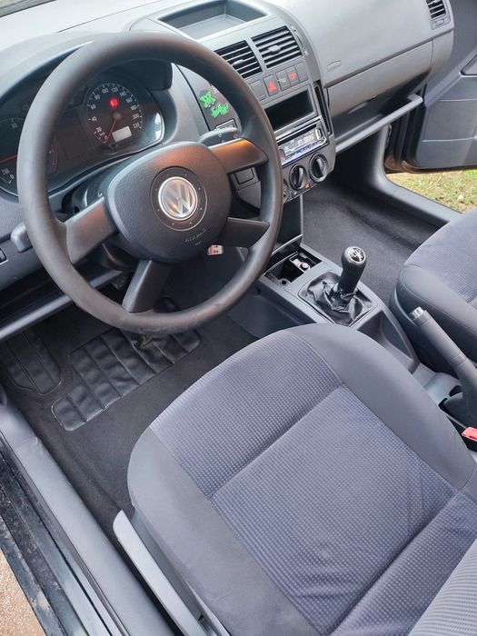 Машинно пране и детайлно почистване на автомобили и тапицерии