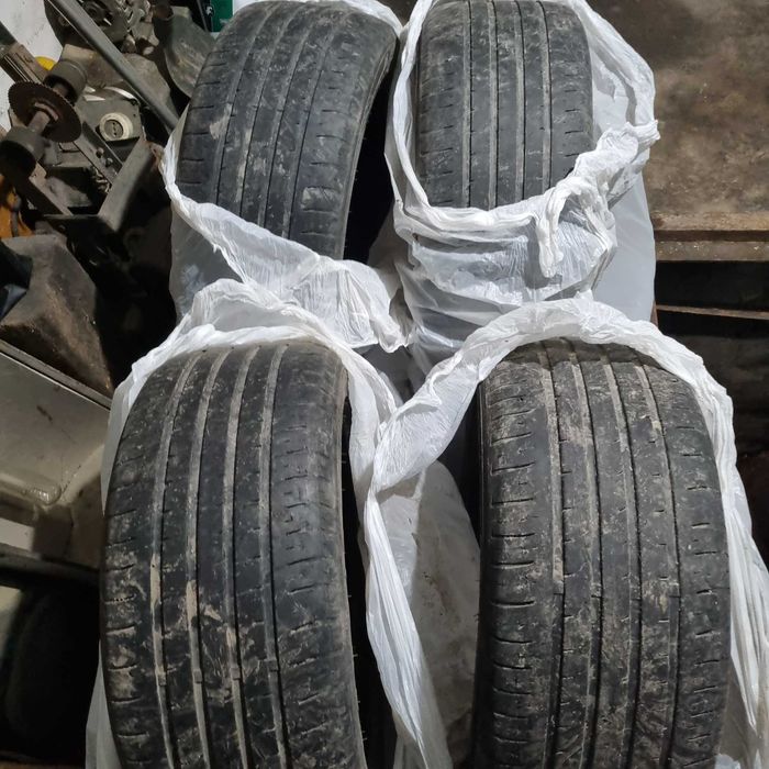 Maxxis R17×245×45