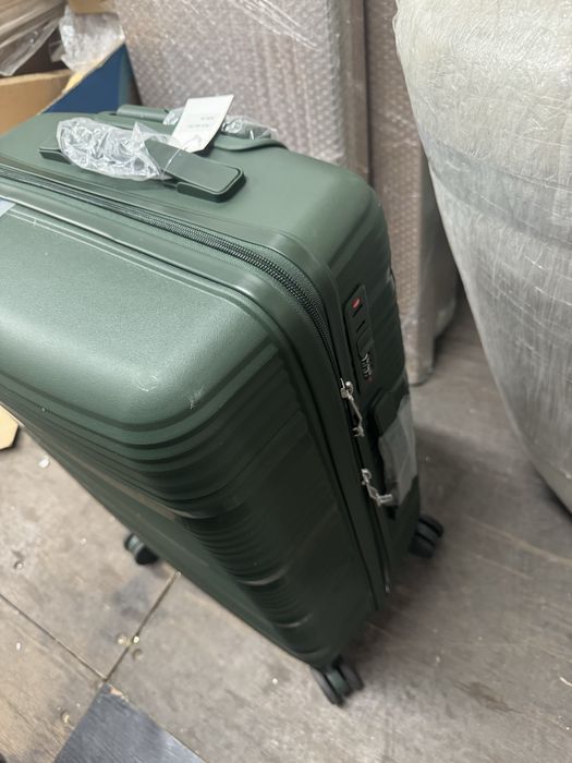 Продам Чемодан.