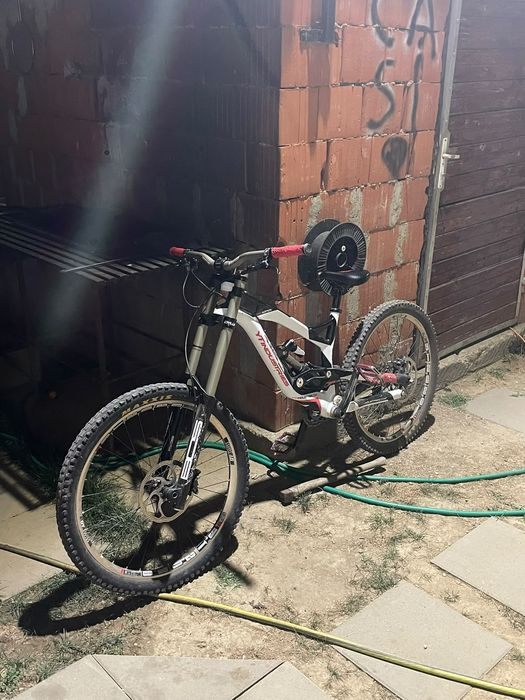 Vand downhill YT TUES 2.0 PRO EDITION