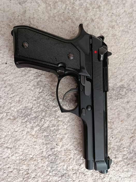 Pistol airsoft green gas