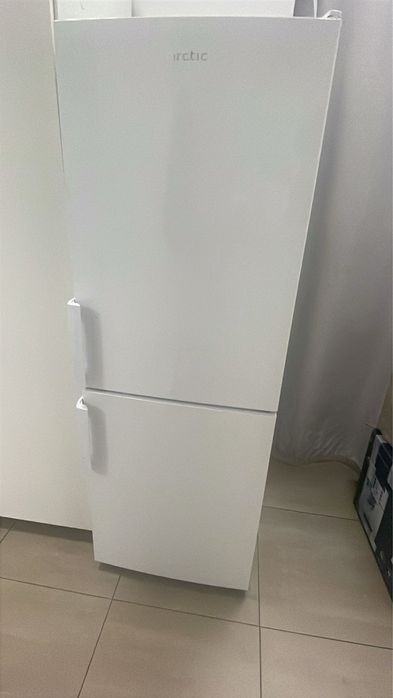 Frigider Arctic – 154 cm – stare foarte bună