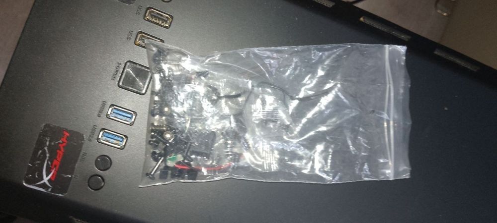 Продам корпус+кулер