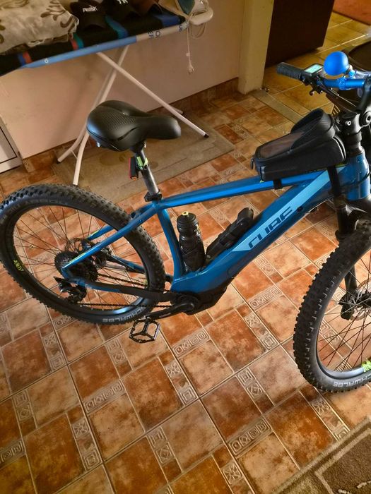 Bicicleta Electrica CUBE 27.5