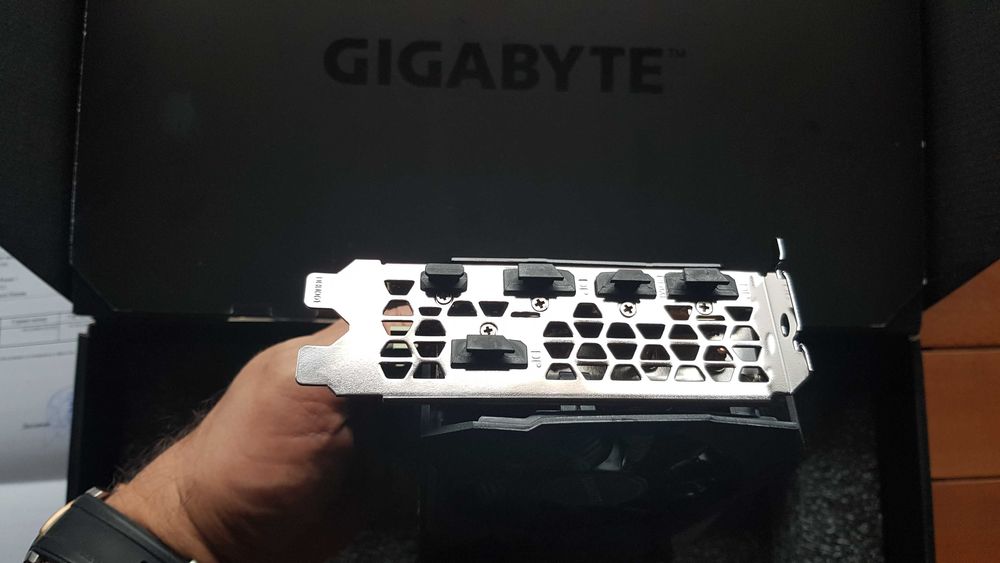 Видеокарта NVIDIA GeForce RTX 2080 SUPER GAMING OC 8G