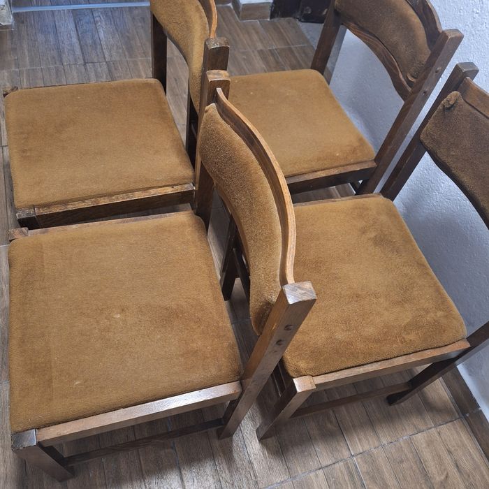 Стабилни дървени столове 4 + 1 бонус